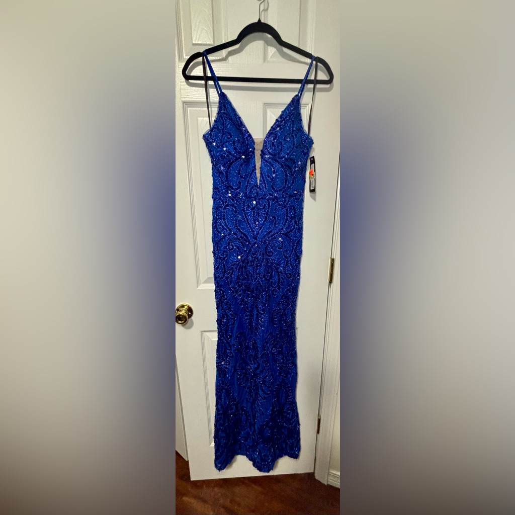 Nwt Betsy & Adam Sz 6 Sleeveless Sequined Formal Gown